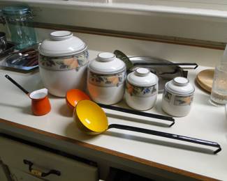 Canister set and enamelware