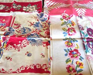 Vintage 50s 60s Tablecloth Linens in Flower Designs