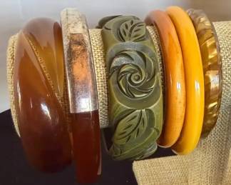 Vintage Bakelite, Fakelite, Celluloid Jewelry Lot
