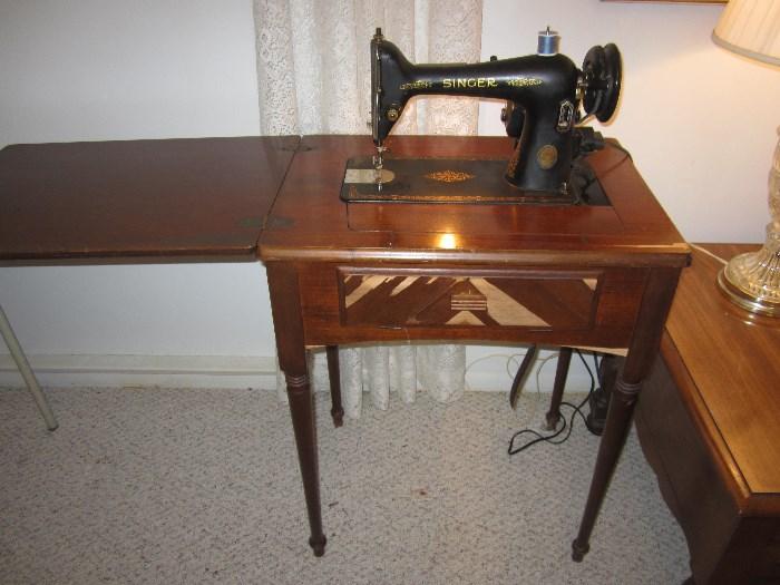 Working Vintage Sewing Machine