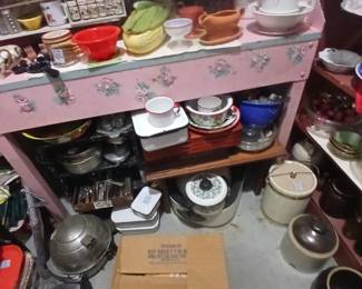 Vintage Mid-century Kitchenware including Pyrex