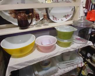 VIntage Pyrex Bowls
