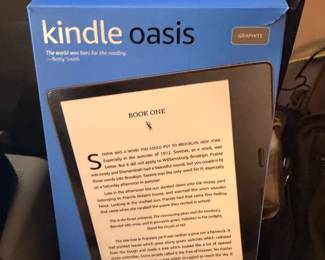 Kindle Oasis e-reader in box