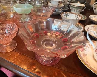 Pink depression glass bowl and sherbet cups