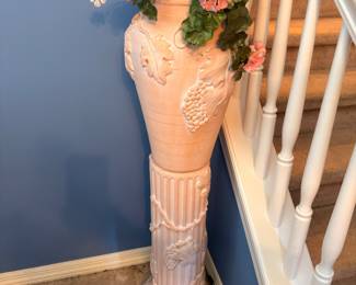 Tall column pedestal plant stand