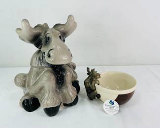 More Mooses by Big Sky Carvers