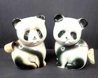 CS003 Vintage Pair of Ceramic Pandas