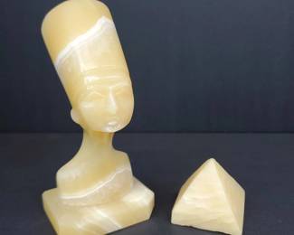 CS024 Onyx Egyptian Nefertiti Bust and Pyramid