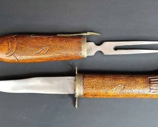 CS010 Fishermans Travelling Fish Knife Fork Fitted in a Carved Fish Shaped Case