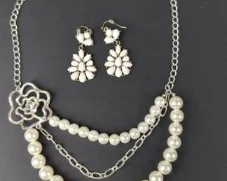 CT030 Flower Themed Necklace Earrings