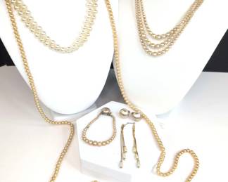 CS088 Pearls Pearllike Jewelry