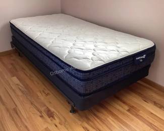 Twin Serta Bed Set