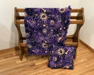 Quilt rack, fleece celestial blanket