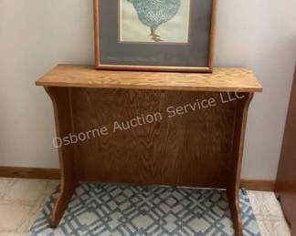 Stand, rug, chicken picture