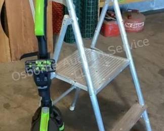 Stepstool & vacuum