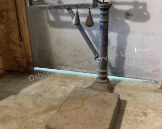 Tabletop platform scale
