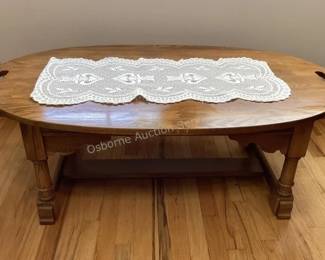 Oval coffee table