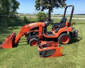 Kubota BX1860 tractor, loader & mower deck