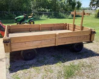 Utility Yard / Parade Wagon