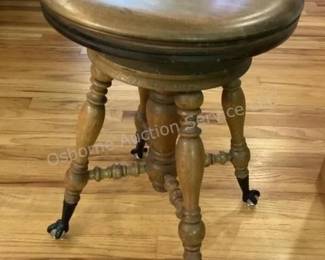 Piano stool
