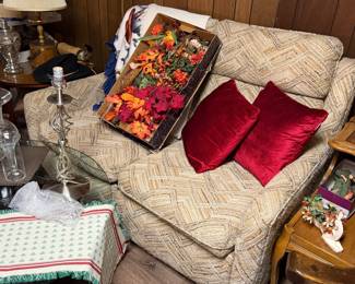 Love seat