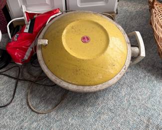 Neat vintage Hoover Celebrity UFO vacuum