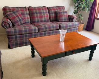 Cute coffee table and matching sofas