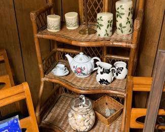 Cute rattan shelf