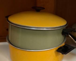 Vintage pots / pans