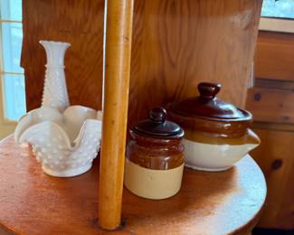 Milk glass, stoneware
