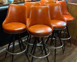 Beautiful like new vintage set of bar stools