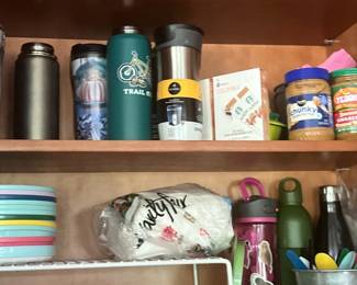 Water bottles & travel mugs