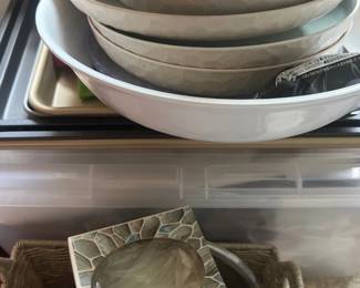Baking trays & serving dishes