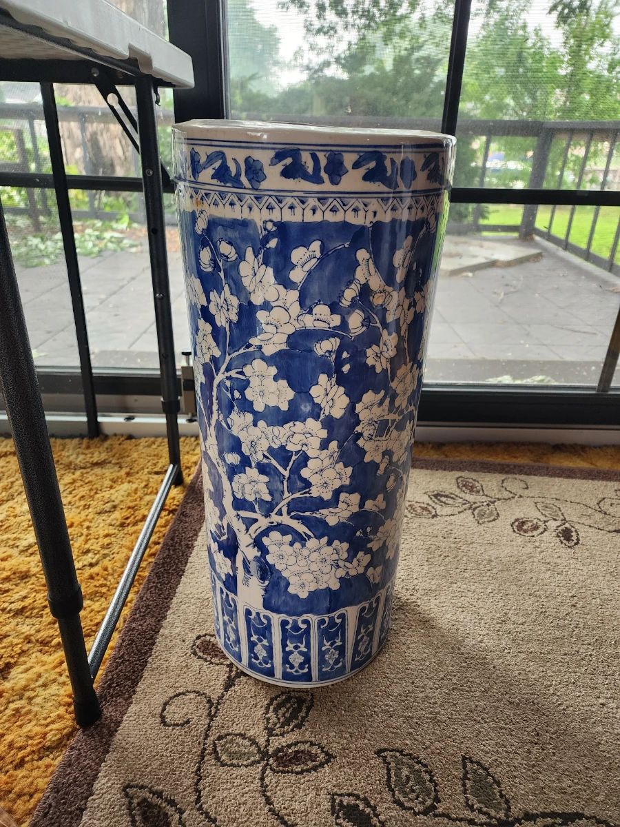 Ceramic Blue & white umbrella stand