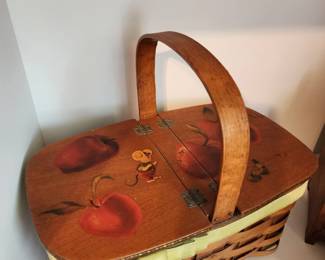 Vintage basket purse