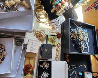 Vintage jewelry 