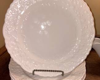Slenda Royal Rideau Syracuse White Plates #976!