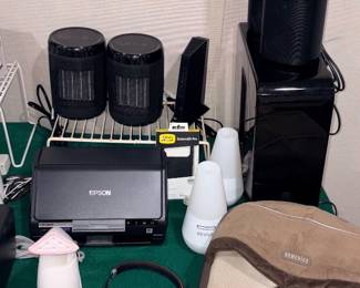 Sonos One S38 Speaker System 4 Speakers & Sub, Kingston Hyper X Head Phones #KHX-HSCP-RD, Intertek Heaters #DQ2509, Homedics Foot Messager #FMS-275H