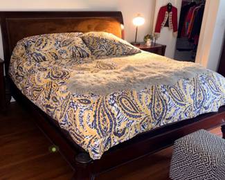 King Bedroom Set w/2 Nightstands, Dresser & Tallboy Dresser!