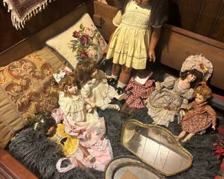 Dolls of different eras