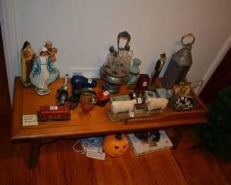 Decor and Lionel trolly