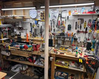 Full workshop with power tools & electronics