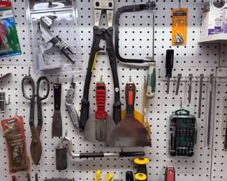 Bolt cutters