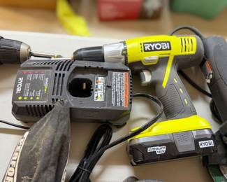 RyobI drill set