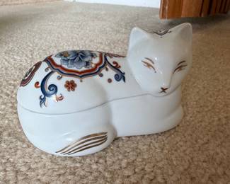 Elizabeth Arden Chinoiserie Collection Cat Candle Holder