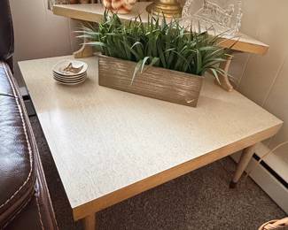 Vintage Mid-Century Modern Two-Tiered Side Table
