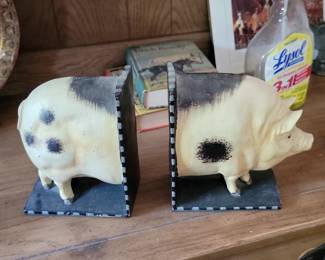 Vintage Cast Iron Pig Bookends