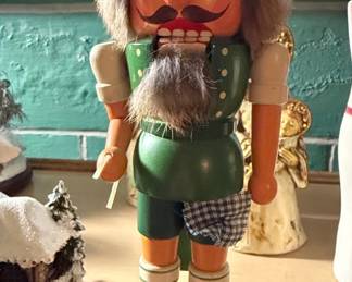 German VEB Hodrewa Rothenthal Nutcracker