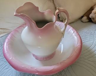 Vintage Pink Ombre Wash Basin and Pitcher Set