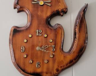 Kitsch Wooden Cat Wall Clock with Swinging Tail